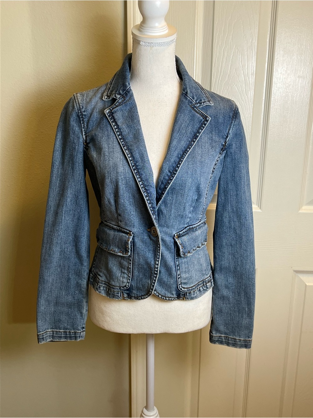 Vintage Y2K Tommy Hilfiger Jean Jacket